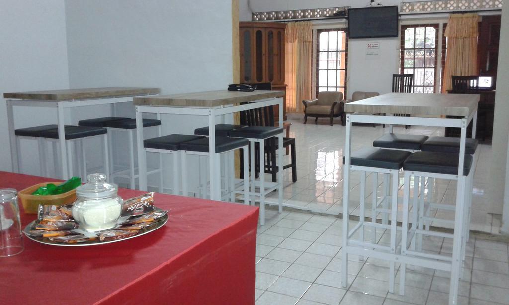 Pondok Heras Suite جاكرتا المظهر الخارجي الصورة